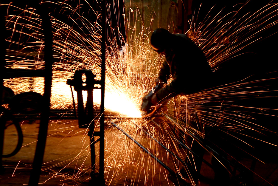 UNICA Iron and Steel - Welding Sparks